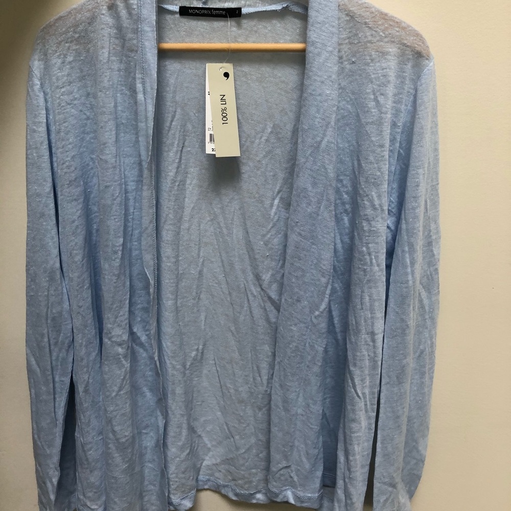blue vest